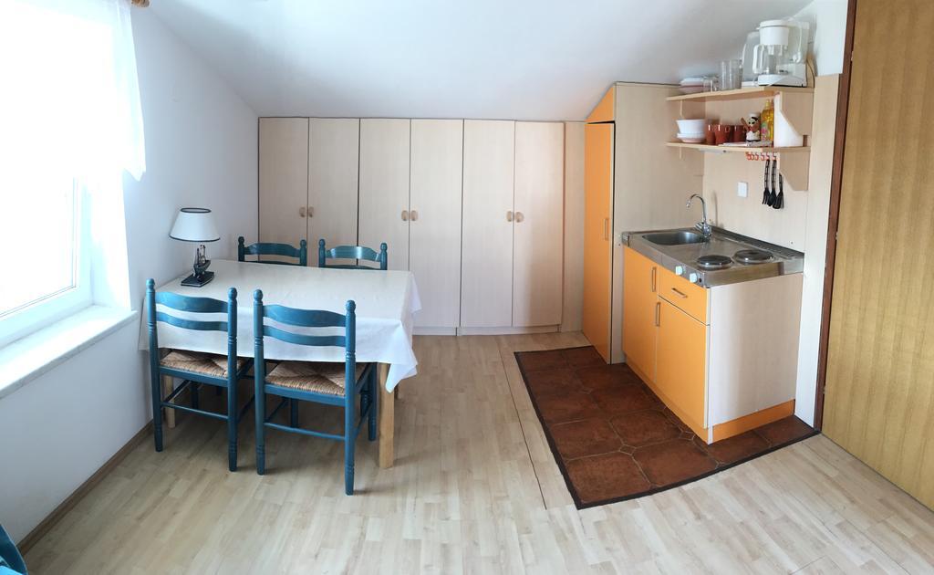 Apartments Tatjana Pag Bagian luar foto