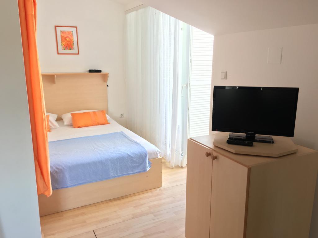 Apartments Tatjana Pag Bagian luar foto